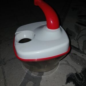 Manual Food Processor Like New - BUY ONE ITEM CHOOSE ONE FREE